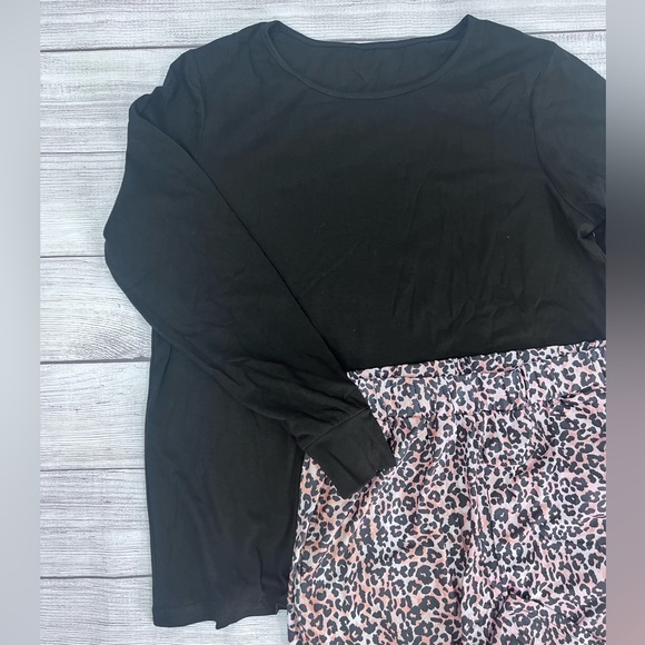 Boutique Brand Long Sleeve Tee Leopard Print PJ Pants Side Pockets Set 💗 - Picture 3 of 7